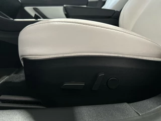 Tesla Model 3 | Wit leer interieur | - afbeelding nr 5