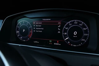 Volkswagen Golf Volkswagen Golf 7.5 GTI DSG / Vol Opties! / 230PK! / DSG / ACC / Pano / Virtual Cockpit / Camera / Keyless / Navi / 19