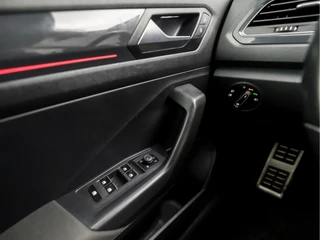 Volkswagen T-Roc (DIGITAL COCKPIT, APPLE CARPLAY, GROOT NAVI, CLIMATE, LEDER, SPORTSTOELEN, ADAPTIVE CRUISE, SFEERVERLICHTING, MODE KNOP, LED KOPLAMPEN, PARKEERSENSOREN, NIEUWE APK, NIEUWSTAAT) - afbeelding nr 22