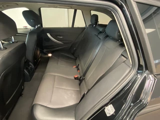 BMW 3 Serie BMW 3-serie Touring 318i Executive | LED | ELEKT ACHTERKLEP | NAVI | 18