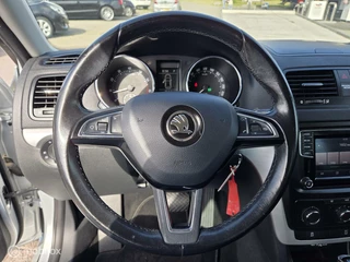 Škoda Yeti Skoda Yeti 1.2 TSI Ambition AUT/NAV/PDC/CC/Trekhaak/Dealer - afbeelding nr 15