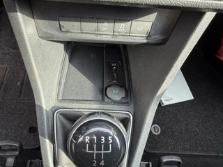 Volkswagen Caddy Achteruitrijcamera/Cruise control/navigatie systeem - afbeelding nr 30