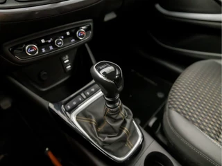 Opel Crossland X Opel Crossland X 1.2 Turbo Innovation Sport 131Pk (APPLE CARPLAY, GROOT NAVI, CLIMATE, KEYLESS, LM VELGEN, LEDER, SPORTSTOELEN, TREKHAAK, CRUISE, PARKEERSENSOREN, NIEUWE APK, NIEUWSTAAT) - afbeelding nr 10