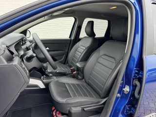 Dacia Duster Dacia DUSTER 1.3 TCe Extreme Automaat Camera Navigatie Carplay Clima Cruise Leder - afbeelding nr 4