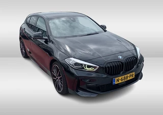 BMW 1 Serie BMW 1 Serie 118i Executive Ed. M Sport / Navigatie / Half leder / 19'' / Sportstoelen / Blackpack / Dakspoiler / Stoelverwarming / Cruise Control / Getint glas - afbeelding nr 5