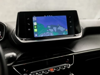 Peugeot 2008 Peugeot 2008 1.2 PureTech Sport (APPLE CARPLAY, GROOT NAVI, 360 CAMERA, STOELVERWARMING, LANE ASSIST, SPORTSTOELEN, LED KOPLAMPEN, CRUISE, NIEUWE APK, NIEUWSTAAT) - afbeelding nr 28