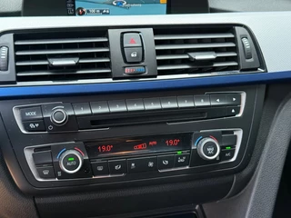 BMW 3 Serie BMW 3 Serie 320I Touring M SPORT Navi Xenon 19 Inch - afbeelding nr 30