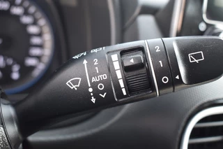 Hyundai Kona Hyundai Kona 1.6 GDI HEV Fashion Cam/Navi/Pdc/Heads-up/trekhaak 