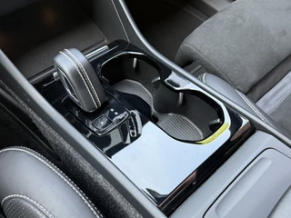 Volvo XC40 Volvo XC40 Recharge P8 AWD R-Design | Panoramadak | Trekhaak | Stoel/stuurverwarming - afbeelding nr 27