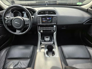 Jaguar XE Jaguar XE 2.0 D Prestige| Vol leer| Camera| Navigatie| PDC| - afbeelding nr 2