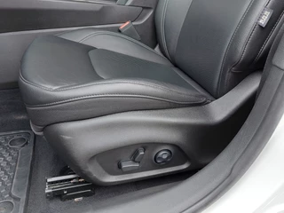 Jeep Compass Jeep Compass 4xe 240 Plug-in Hybrid Electric S | Navi | Apple Carplay+Android Auto | Clima | Adap.Cruise | Keyless Entry | Pdc V+A+Camera | Stoel+Stuurwielverwarming | Rijstrook+Licht+Regensensor - afbeelding nr 29