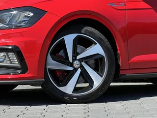 Volkswagen Polo Volkswagen Polo 2.0 TSI GTI, NIEUW MODEL, NAVI, AIRCO, CARPLAY, STOELVERWARMING, PARKEERSENSOREN VOOR/ACHTER, LICHTMETAAL 17