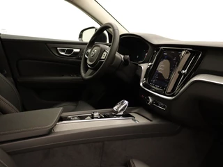 Volvo S60 Volvo S60 B4 AUT(7) PLUS DARK SCHUIFDAK 360GR CAM 19INCH HARMAN KARDON - afbeelding nr 31