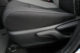 Toyota Auris Toyota Auris 1.8 Hybrid Dynamic | Navigatie | Clima | Camera - afbeelding nr 25