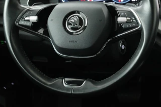 Škoda Octavia Skoda Octavia 1.4 TSI iV Business Edition | Trekhaak |  Stoelverwarming | Carplay | Full LED | PDC | Navigatie | Climate control | Cruise control | PHEV - afbeelding nr 8