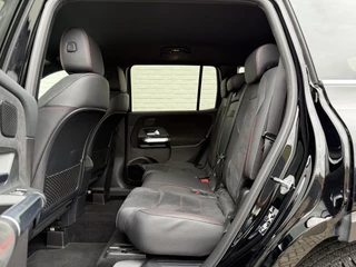 Mercedes-Benz GLB Mercedes-Benz GLB 200 Business Solution AMG | Trekhaak | Navi | 360* Camera | LED | DAB+ | Dodehoek | 19 inch - afbeelding nr 27