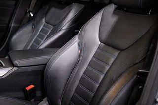 BMW 3 Serie BMW 3-serie 330e xDrive Touring Hybrid | Vol | M Sport | Panodak | H&K | Innovation | 19 inch | - afbeelding nr 34