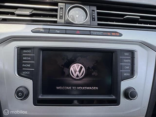 Volkswagen Passat Volkswagen Passat Variant 1.6 TDI/DSG/PANO-DAK/CAMERA/PDC/ - afbeelding nr 15
