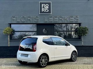 Volkswagen up! Volkswagen Up! 1.0 high up! | Pano dak | Leer | Cruise | Navi - afbeelding nr 4