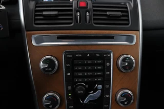 Volvo XC60 Volvo XC60 2.0 T5 Summum | 1e eigenaar | Leder |  Stoelverwarming | Trekhaak | Navigatie | Sportstoelen | Memory | Bluetooth | Climate control - afbeelding nr 25