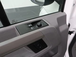 Volkswagen Crafter Volkswagen Crafter 2.0TDI 140PK Bakwagen+Laadklep | Zijdeur | Dakspoiler | Navigatie | Camera | 3-Persoons - afbeelding nr 9