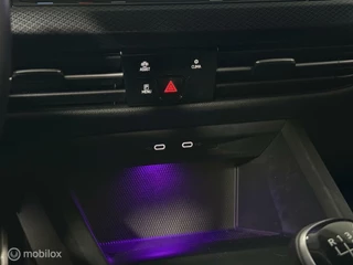 Volkswagen Golf Volkswagen Golf 1.5 TSI | CARPLAY |  AD. CRUISE | STUURVERW. - afbeelding nr 37