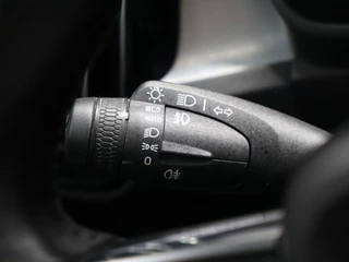Volvo XC40 Volvo XC40 1.5 T5 Twin Engine Momentum Pro [APPLE CARPLAY, DIGITAL DASH, CRUISE CONTROL,  SCHUIFKANTELDAK, STUURVERWARMING, STOELVERWARMING V+A,  PDC ACHTER,  ELEKTRISCHE ACHTERKLEP, NAVIGATIE, NIEUWSTAAT] - afbeelding nr 21