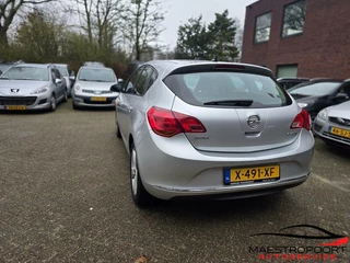 Opel Astra Opel Astra 1.4 Turbo Sport + - afbeelding nr 4