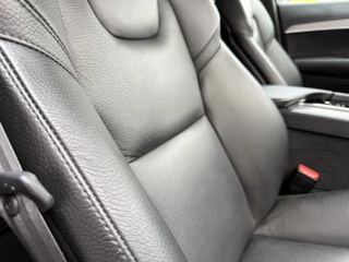 Volvo XC90 Volvo XC90 T8 Recharge AWD R-Design BLACK LONG RANGE PANO/TREKHAAK/HEAD-UP/MEMORY/H&K/CAMERA/ACC/PILOT-ASSIST/KEYLESS/LEER-SPORT/GOOGLE/PRIVACY/20