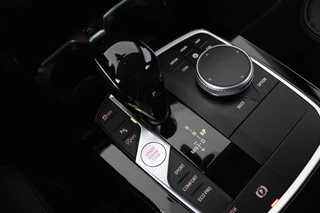BMW 1 Serie BMW 1-serie 118i Executive Edition (PARKEERSENSOREN, NAVIGATIE, CRUISE CONTROL, PARKEERSENSOREN, NL-AUTO) - afbeelding nr 20