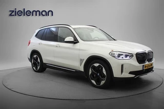 BMW iX3 High Executive 80 kWh - Carplay, Navi, Panorama, Leer, Camera, Stoelverw. SOH 87,4%