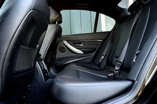 BMW 3 Serie Rijklaarprijs-Garantie Schuifdak Leder Led Navigatie Airco Camera 1e Eigenaar - afbeelding nr 14