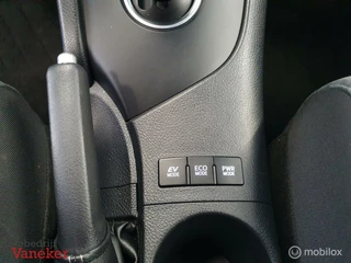 Toyota Auris Toyota Auris 1.8 Hybrid Dynamic Go|Cam|Trekhaak|Cruise|Nav|NAP - afbeelding nr 24
