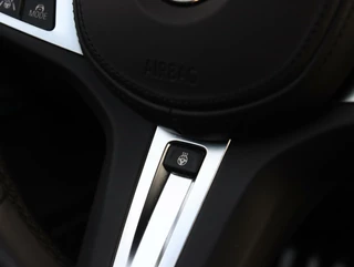 BMW 3 Serie BMW 3-serie 330e High Executive M-sport | Schuif/ kanteldak - afbeelding nr 14