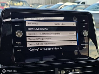 Volkswagen T-Roc Volkswagen T-Roc 1.5 TSI R-Line Panorama/Keyless/Black Style/Camera - afbeelding nr 35