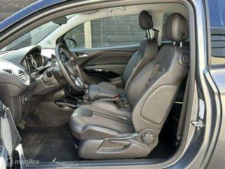 Opel ADAM Opel ADAM 1.2i Rocks uitvoering / half leder / airco / 17