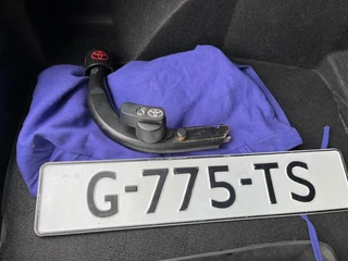 Toyota C-HR Toyota C-HR 1.8 HYBRID EXECUTIVE / LEDER / CAMERA / NAVI / TREKHAAK / 18'' LMV - afbeelding nr 14