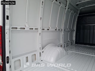 Iveco Daily Iveco Daily 35C21 3.0L Automaat Dubbellucht L2H2 LED ACC Navi Camera Parkeersensoren 12m3 Airco - afbeelding nr 21