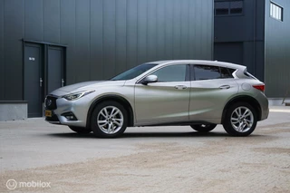 Infiniti Q Infiniti Q30 1.6t Prem.|Sportief, GLA genen, Zuinig stijlvol - afbeelding nr 2