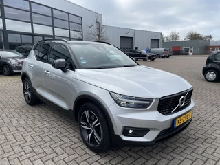 Volvo XC40 Navigatie Trekhaak 2000 kg Panoramadak ACC Leder Elek stoelen Pilot Assist Standkachel 360 Camera Apple Carplay NL Auto - afbeelding nr 4