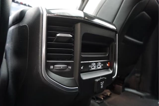 Dodge Ram 1500 Grote NAVI | Apple Carplay | 4x stoel- en stuurverwarming | Stoelventilatie | Bypass klep | 22inch | LED pakket - afbeelding nr 15
