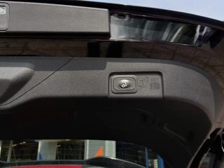 Ford Puma 1.5 EcoBoost 200pk ST-X Performance-Pack | Navi + Apple Carplay | Clima | Cruise | B&O Sound | Keyless Entry | Pdc V+A+Assist+Camera | Dodehoek+Rijstrooksensor | Privacy Glass | 19''lm - afbeelding nr 37