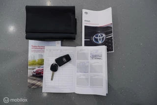 Toyota Aygo Toyota Aygo 1.0 VVT-i 72pk X-Play applecarplay|airco|camera|dab|lmv15 - afbeelding nr 19
