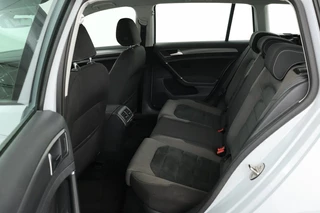 Volkswagen Golf Volkswagen Golf 1.0 TSI Comfortline | Trekhaak | Stoelverwarming |  Massage | Climate control | PDC | Cruise control - afbeelding nr 6