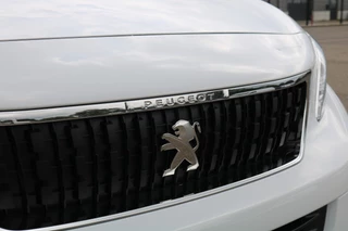 Peugeot e-Expert Peugeot e-Expert EV L3 75 kWh Airco Navigatie Trekhaak Black Line - afbeelding nr 42