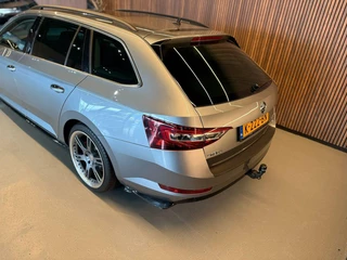 Škoda Superb Skoda Superb Combi 2.0 TDI Laurin & Klement Pano 190pk DSG - afbeelding nr 41