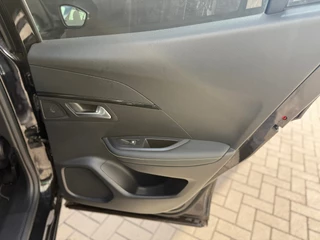 Peugeot 2008 Peugeot 2008 1.2 PureTech GT|Focal|Automaat - afbeelding nr 33