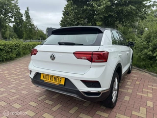 Volkswagen T-Roc Volkswagen T-Roc 1.5 TSI Style / Navigatie / Etc.. - afbeelding nr 10