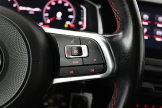 Volkswagen Polo Volkswagen Polo 2.0 TSI GTI (STOELVERWARMING, NAVIGATIE, AUTOMAAT, CRUISE ADAPTIEF, PARKEERSENSOREN, NL-AUTO) - afbeelding nr 15
