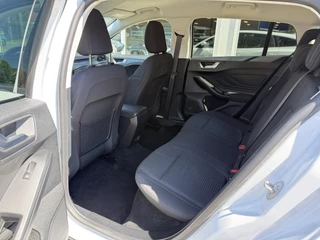 Ford Focus Ford Focus Wagon 1.0 EcoBoost Titanium X Business Cruise - afbeelding nr 30